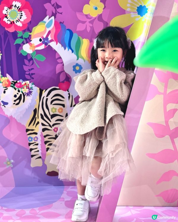 花開富貴迎新春！🌸駿馬雕塑添好運！🐎