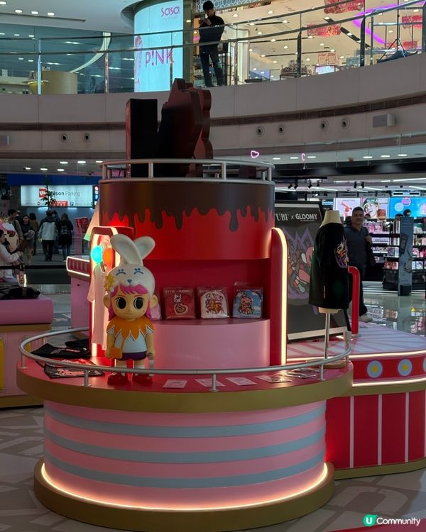 Gloomy血腥熊乘KYUBI登陸皇室堡🐻