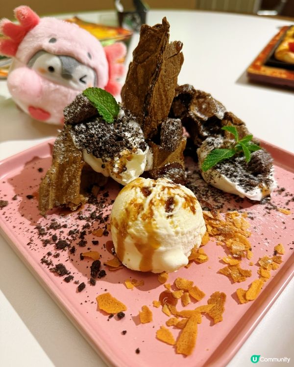 網球牆打卡位！📸 必試龍蝦汁意粉🦞