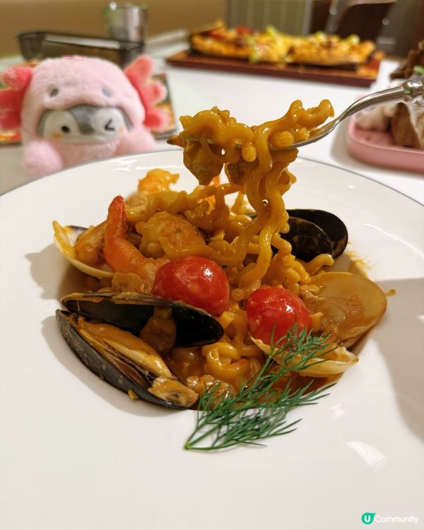 網球牆打卡位！📸 必試龍蝦汁意粉🦞