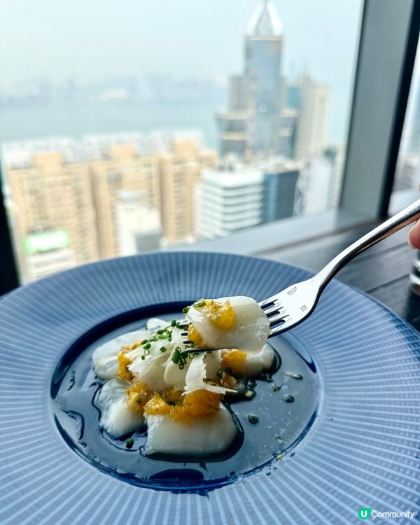 銅鑼灣高空午宴｜維港景致佐三道菜