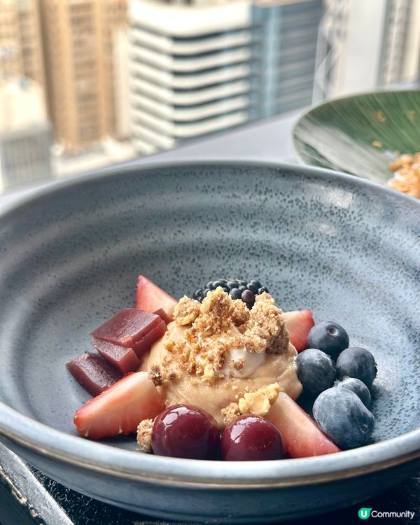 銅鑼灣高空午宴｜維港景致佐三道菜