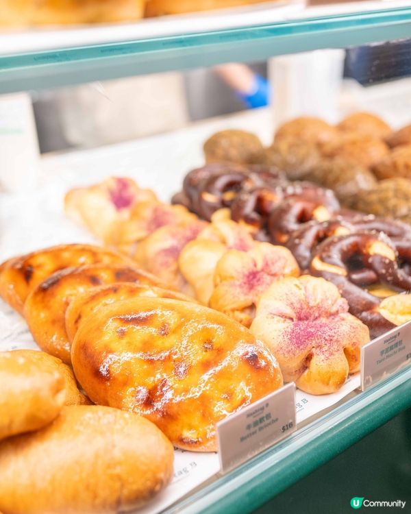 旺角打卡麵包店 獨家「草莓牛角窩夫」登場🍓