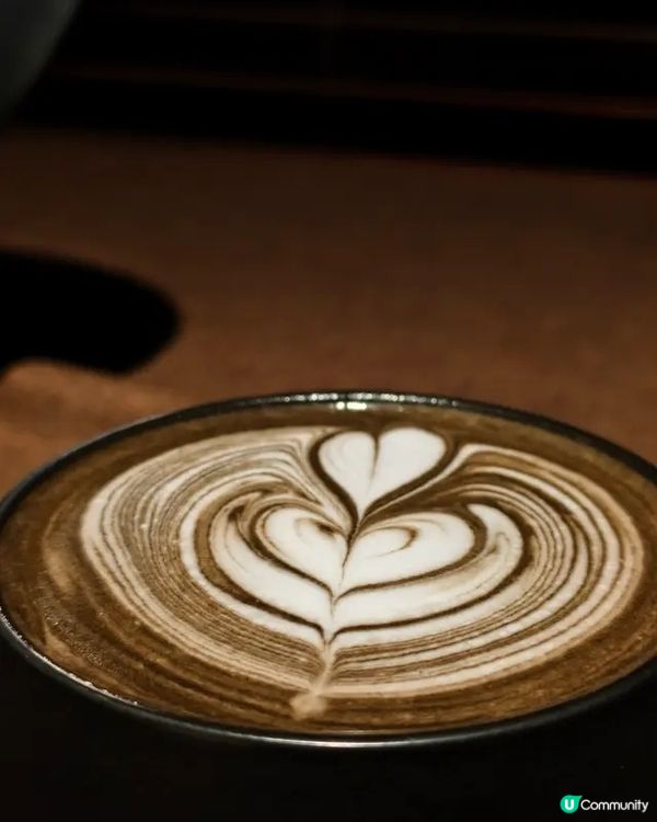 【香港｜藏在工廈裡的黑膠約會秘境🎵】