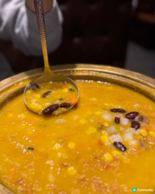 楊記養生鍋湯底熬得好入味，香濃而唔油膩，有淡淡南瓜甜香...