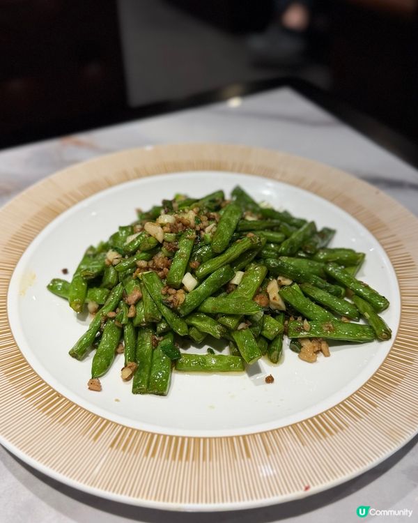 楊記養生鍋湯底熬得好入味，香濃而唔油膩，有淡淡南瓜甜香...