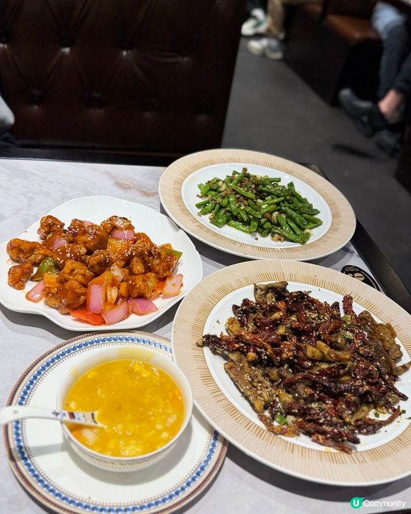 楊記養生鍋湯底熬得好入味，香濃而唔油膩，有淡淡南瓜甜香...