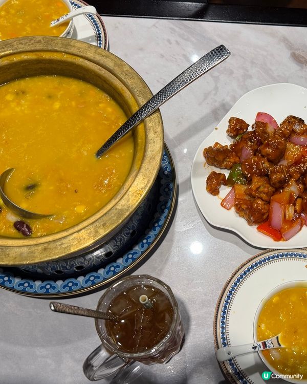 楊記養生鍋湯底熬得好入味，香濃而唔油膩，有淡淡南瓜甜香...