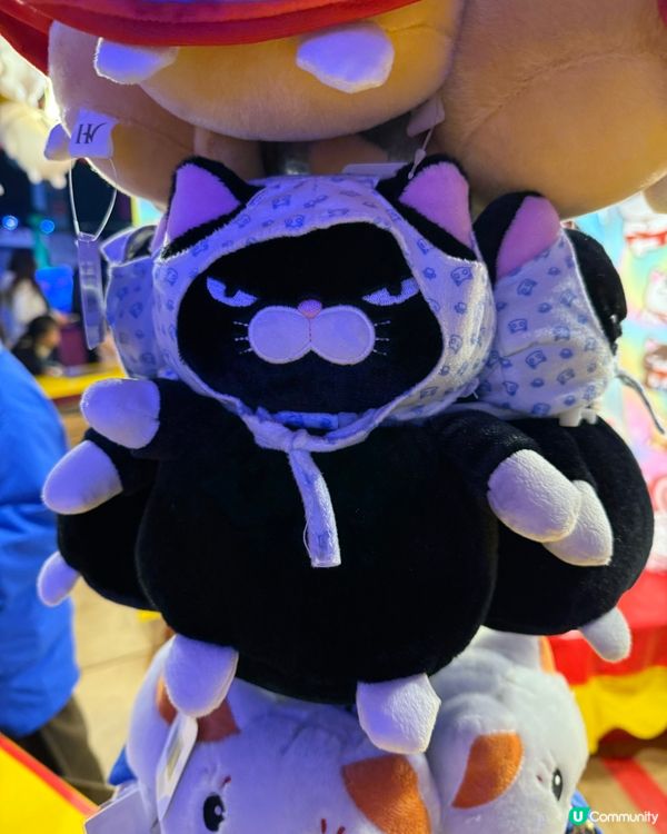 AIA嘉年華，黑貓公仔表情💯！