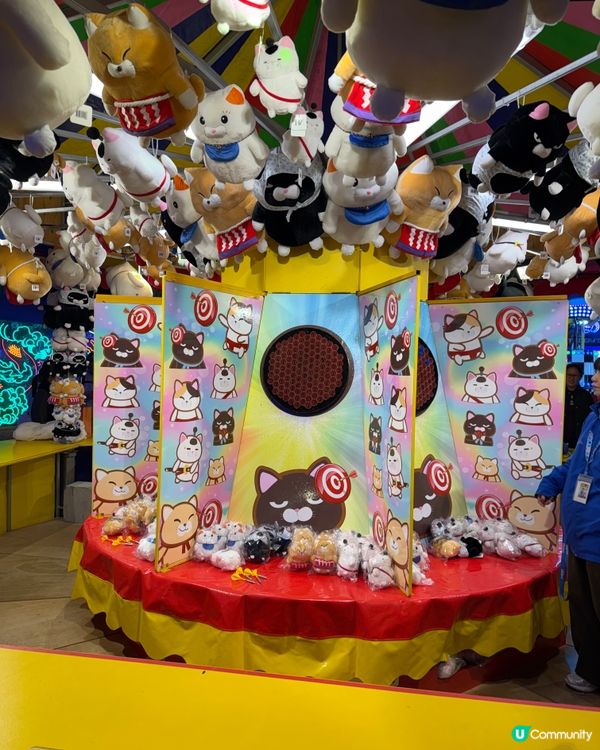 AIA嘉年華，黑貓公仔表情💯！