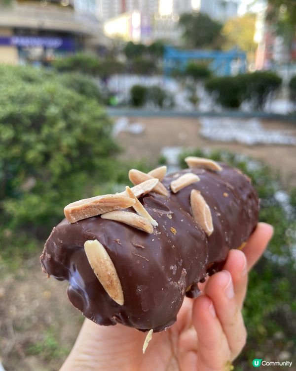 油麻地人氣烘焙店！忌廉筒入手！