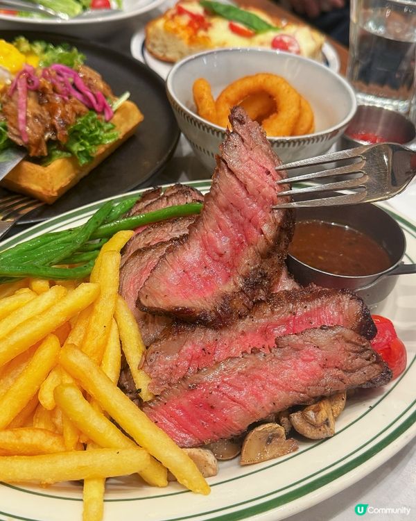 啟德體育園排隊王 A4和牛加無限任食 