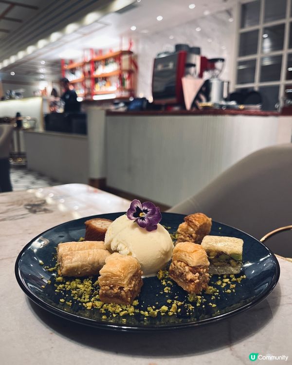 180度海景餐廳肚皮舞表演黎巴嫩菜！🤤🌊