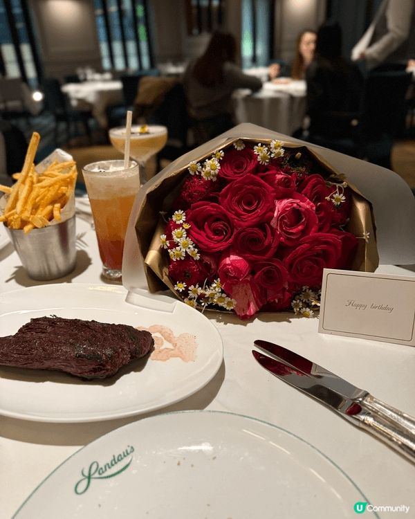 呢間Landaus 意大利西餐🍷位於灣仔合和隔離，分了兩邊，...