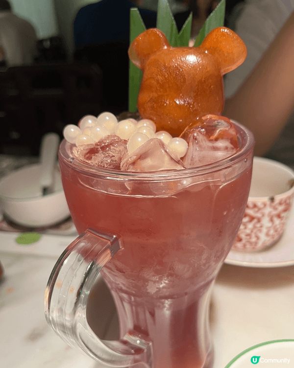 綠茶餐廳，食物造型賣相特別，十分適合打卡，且食物味道不錯，又...