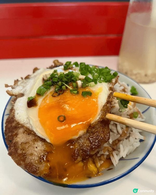 介紹一間餐廳喺尖沙咀叫「兩草」，佢嘅香煎脆邊蛋肉餅飯多蔥，呢...