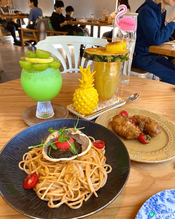 呢間餐廳啲嘢食賣相非常之靚，絕對係打卡必理嘅地方。而且入到嚟...