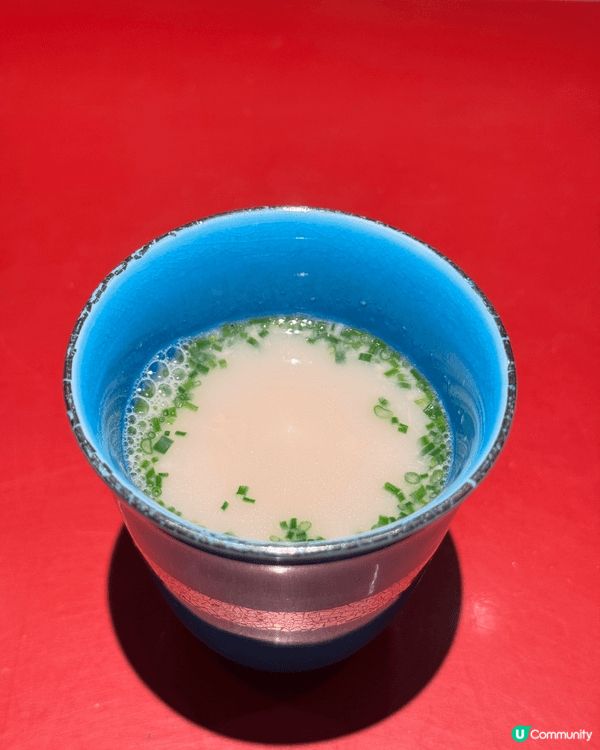 份量頗足的蒸水蛋，用料十足見到滿滿的矜貴海膽和三文魚子，入口...