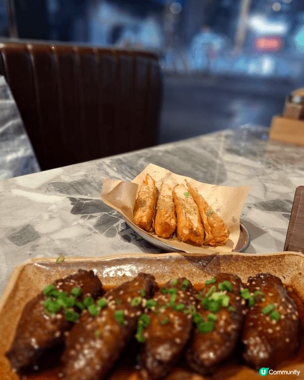 新開張餐廳，主菜味道吸引，連小食都很用心，另外甜品精緻，服務...