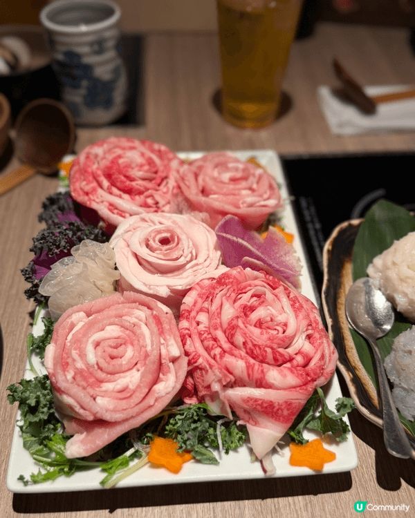 溫野菜火鍋，材料新鮮好味，節日有特別套餐，環境舒適！