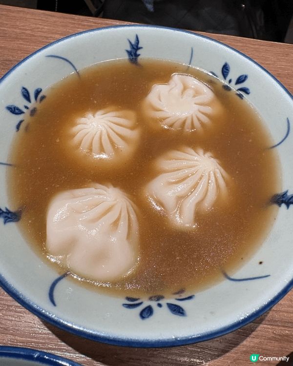 經典的馬來西亞美食餐廳-兩草，我今次試食了地道的架吔多士，特...