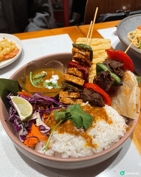 素食俾人感覺好單調，不過間唔中食素可以幫助身體排毒，呢間餐廳...