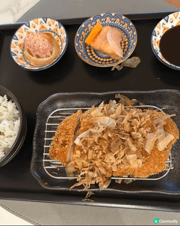 上月同朋友去SAVVY 食lunch semi buffet...