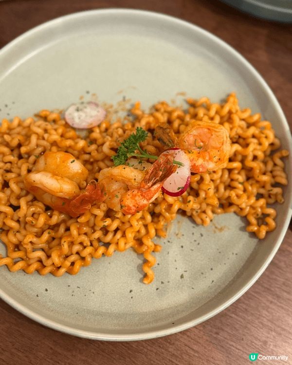 喺openrice見到好多人推鰂魚涌「不苦」嘅龍蝦汁捲捲意粉...