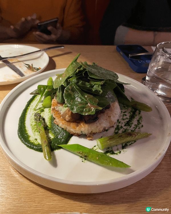 朋友生日慶祝，當然要去間有質素的餐廳。 這間在中環的 Moj...