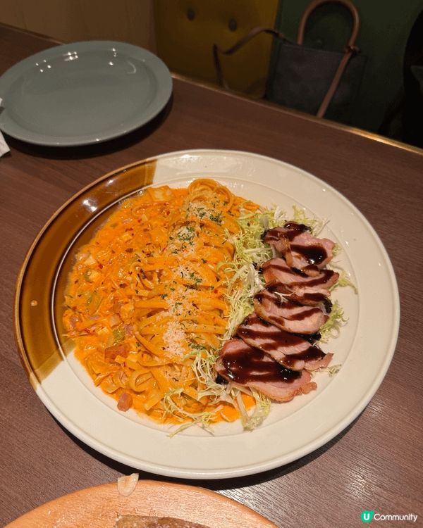 我推薦嘅係Pizza Maru，餐廳環境舒適衛生，另外菜式口...