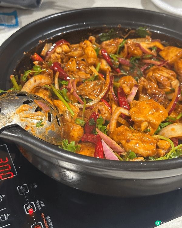 麻辣雞煲的辛辣獨特、泰式牛肉串的酸甜可口，以及Smile y...