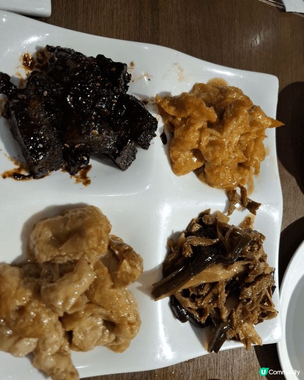 灣仔天然齋，食物好味道，價錢便宜，侍應服務貼心。