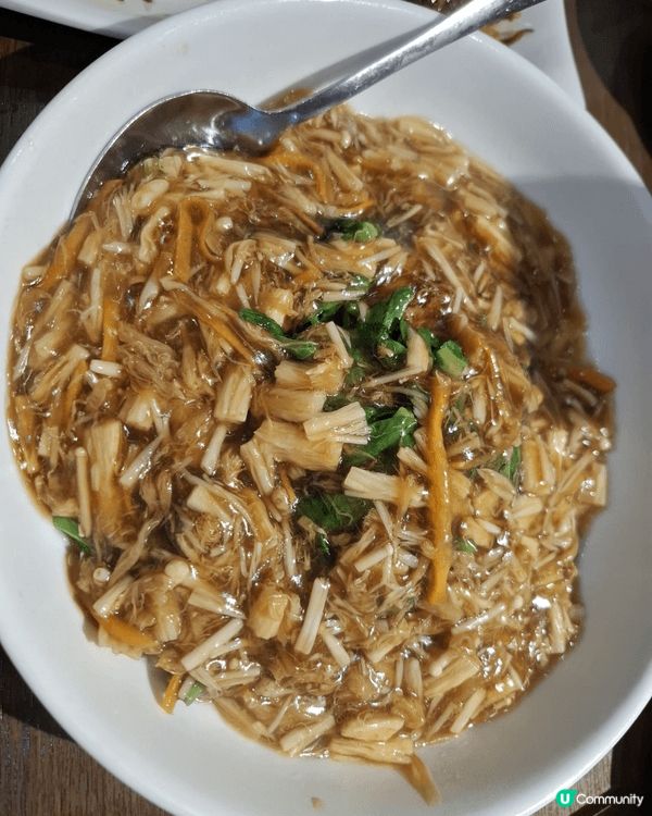 灣仔天然齋，食物好味道，價錢便宜，侍應服務貼心。
