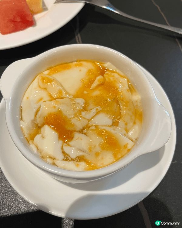 這餐廳的半自助餐非常好，環境清靜，座位寬闊，食物新鮮，但種類...