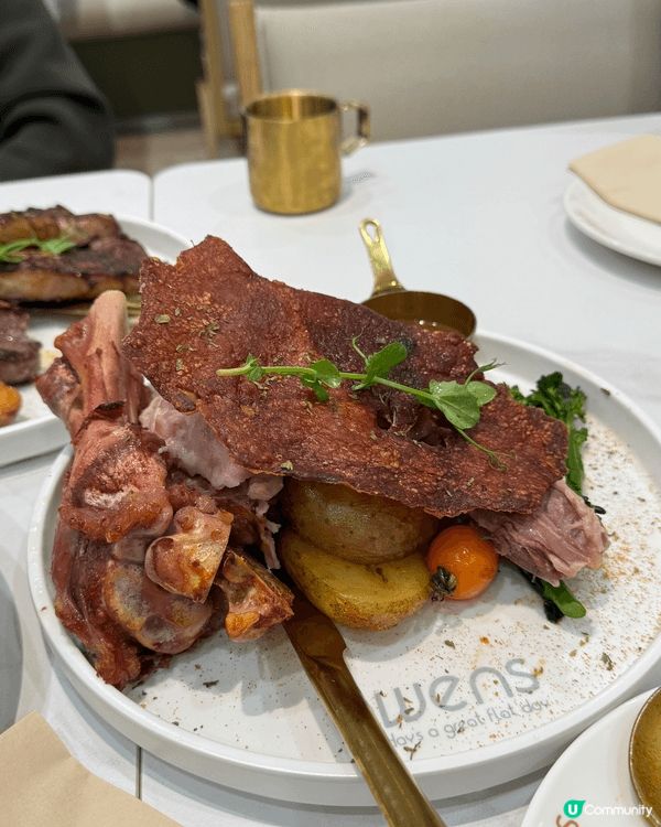 推介用心小店Cafe Owens，特別推介他們的甜品巴克斯蛋...