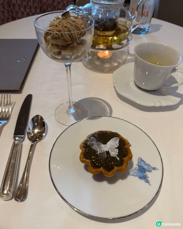 位於尖沙咀嘅Rosewood 酒店，出咗名嘅hightea，...