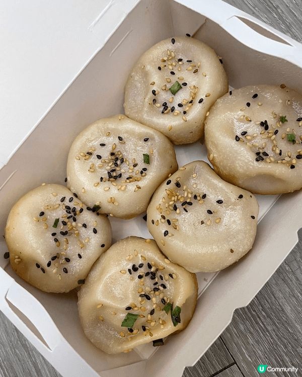 上環的尚海人家---外皮一邊脆、一邊軟，加上黑芝麻，內裏的肉...