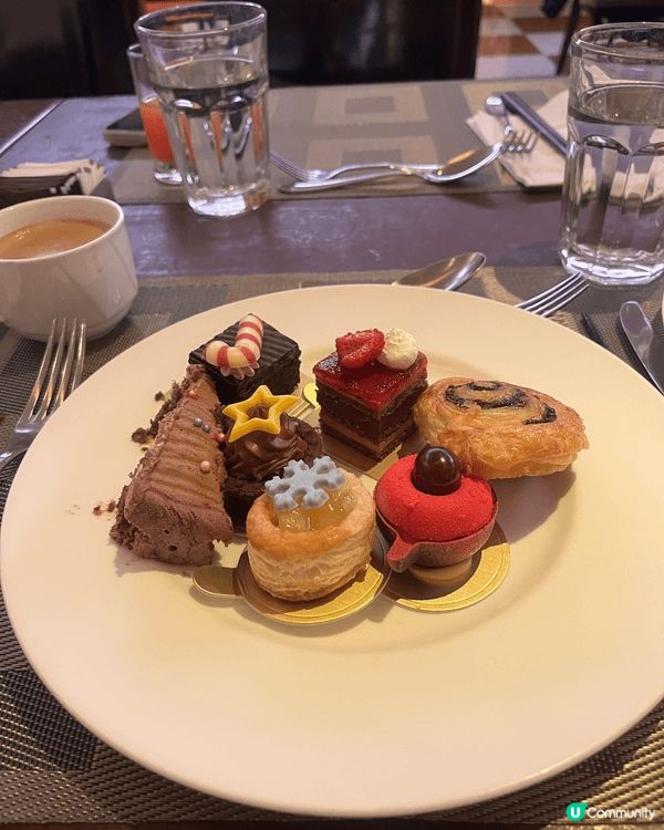 我甚少去食嘢時候不會相片先食，所以沒有儲存相片習慣