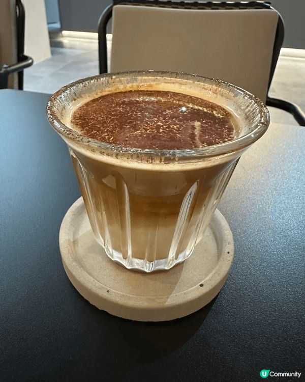 放假同老best去食嘢，依間coffee shop裝修好靚❤...