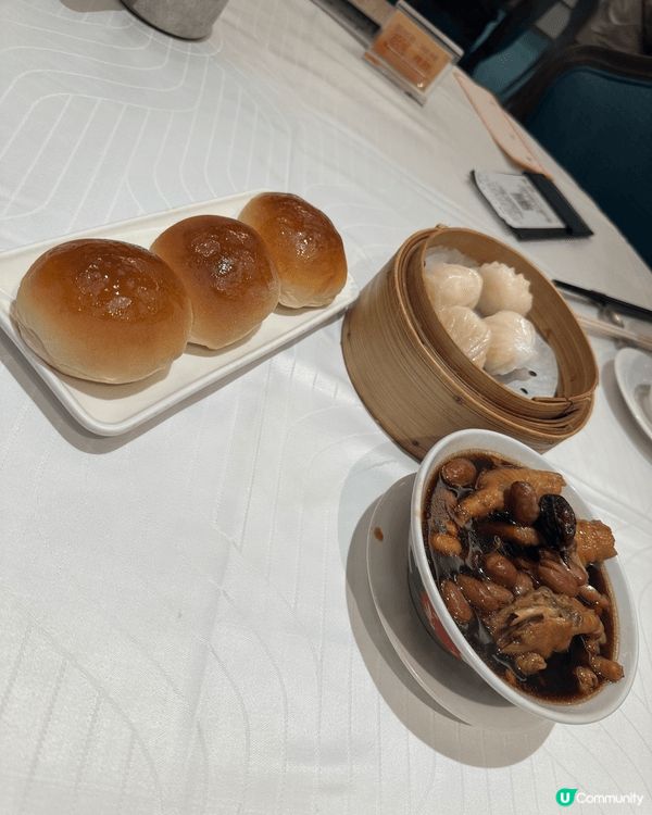 同同事們4個一齊去美心皇宮@德福飲茶，最令人期待就係喺車仔度...