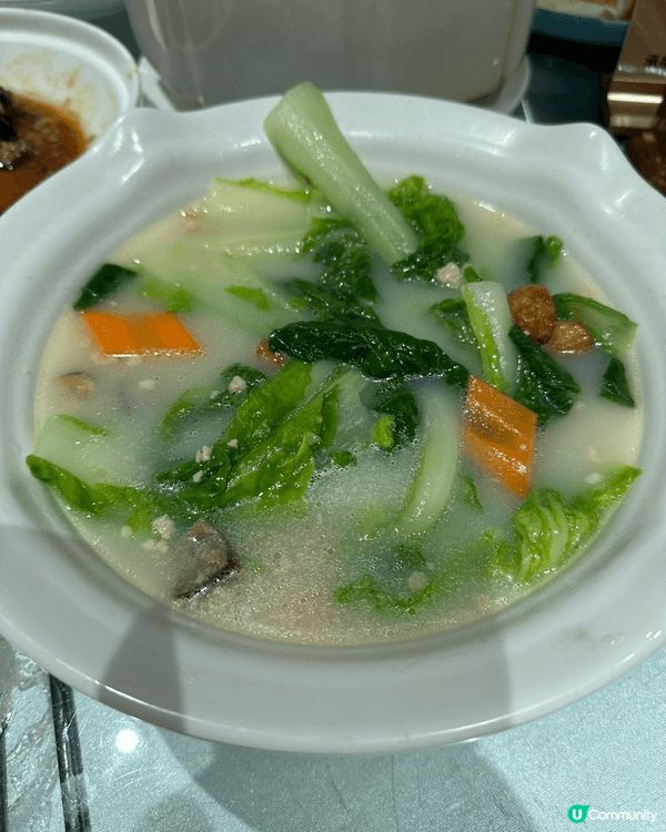 適合一班人聚餐，食物美味品質穩定，價錢經濟，適合大眾。