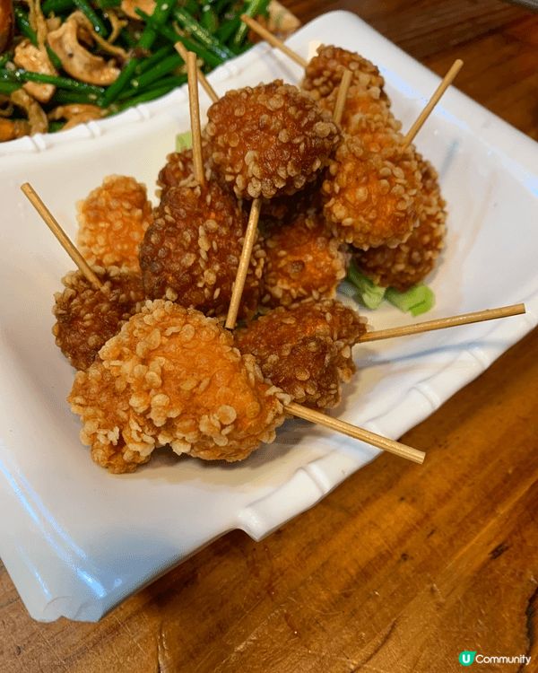 位於荃灣的《醉潮館》，是一間以潮汕風味為主打的餐廳。店內裝潢...