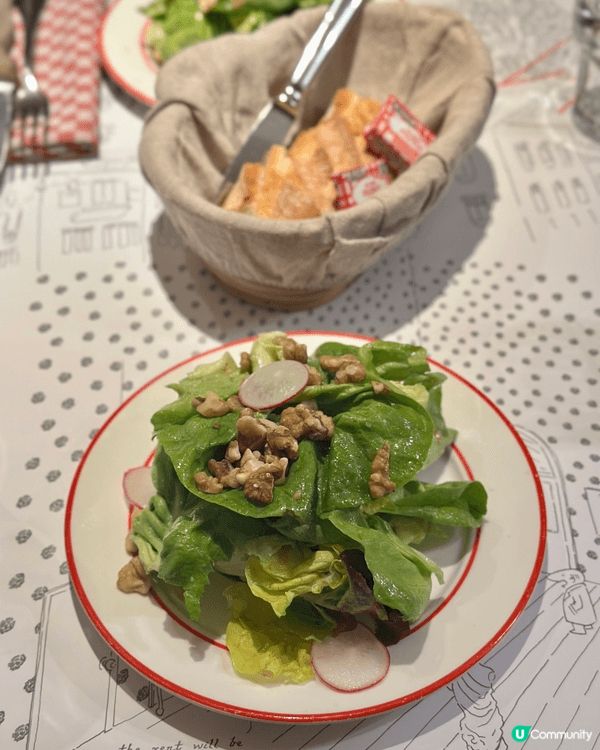 La vache慶祝生日首選！任食嘅沙律🥗、薯條🍟、餐包🥖，...