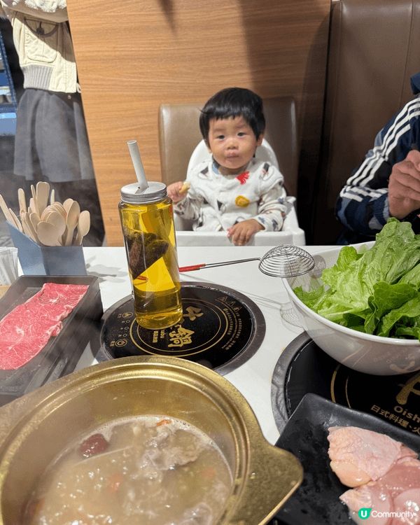 天氣涼涼地，最適合去打邊爐，打完邊爐再食埋甜品就最完美