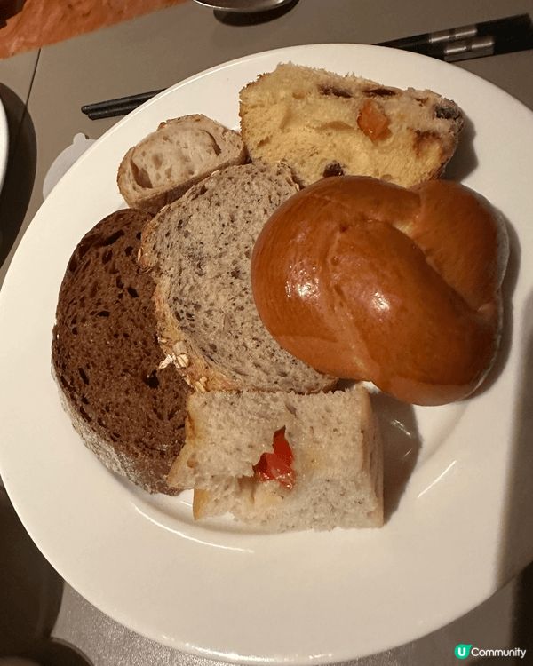 香港文華酒店自助晚餐，食物超新鮮好有水準，連平時唔會食嘅麵包...