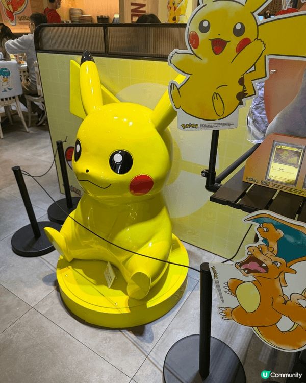 新港城的Pizza Hut 最新成為Pokémon 主題店，...