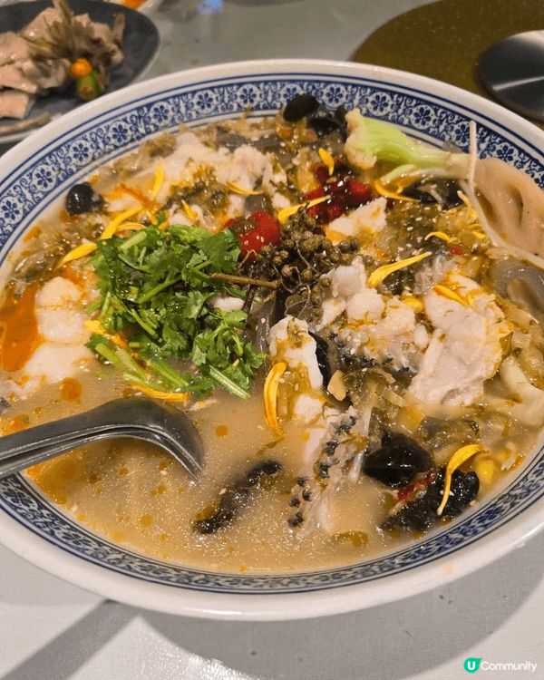 我推介畀大家嘅係喺戲曲中心地下遊園,遊園係非常有特色嘅餐廳,...