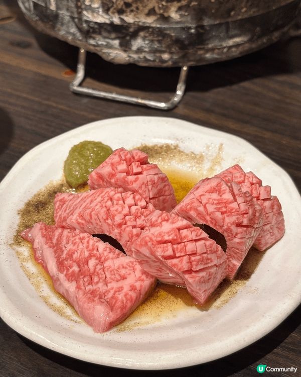 位於大阪嘅忍鬨燒肉，肉款選擇多，全部都好高質👍🏻最推介厚切葱...