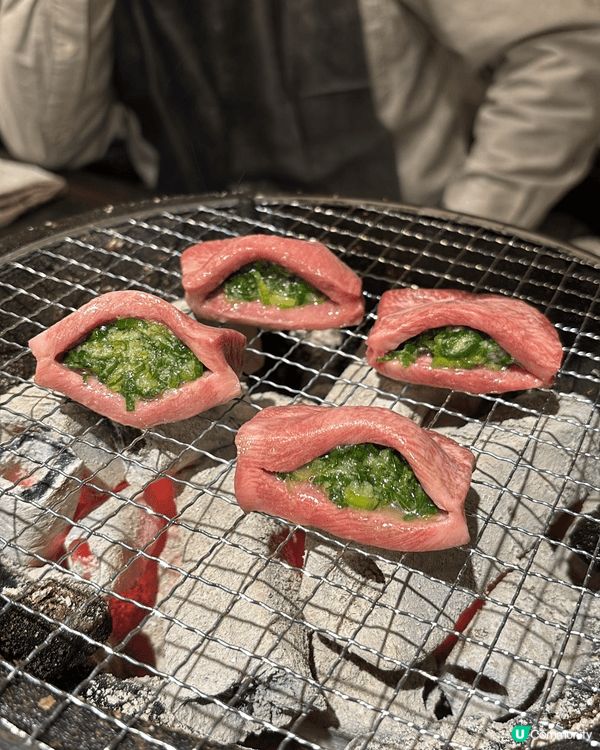 位於大阪嘅忍鬨燒肉，肉款選擇多，全部都好高質👍🏻最推介厚切葱...