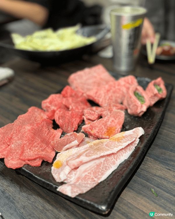 位於大阪嘅忍鬨燒肉，肉款選擇多，全部都好高質👍🏻最推介厚切葱...